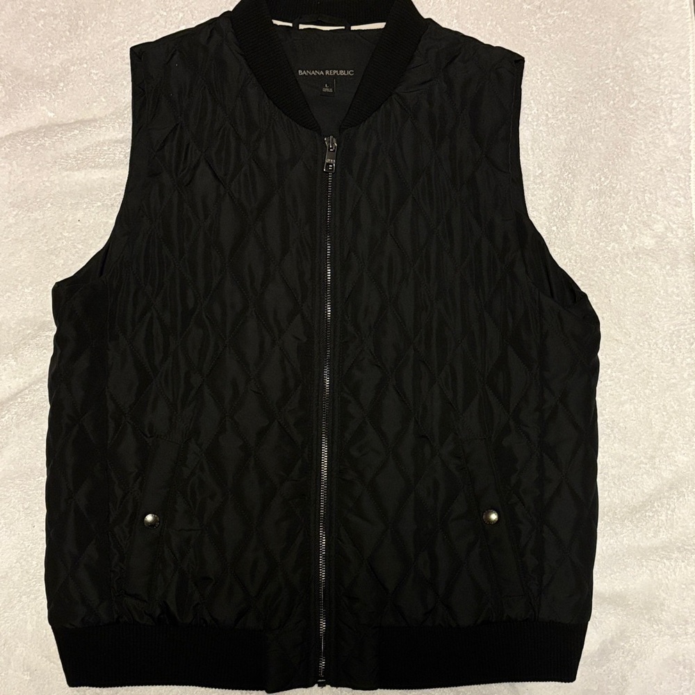 Banana Republic Women’s Black Quilted Vest